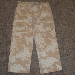 Old Navy Low Waist Floral Cropped Cargo Pants